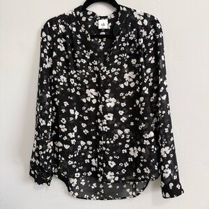 NWOT Cabi Delight Blouse #6079 Black & White floral. Size M